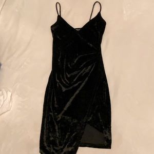 Velvet dress. Forever 21.
